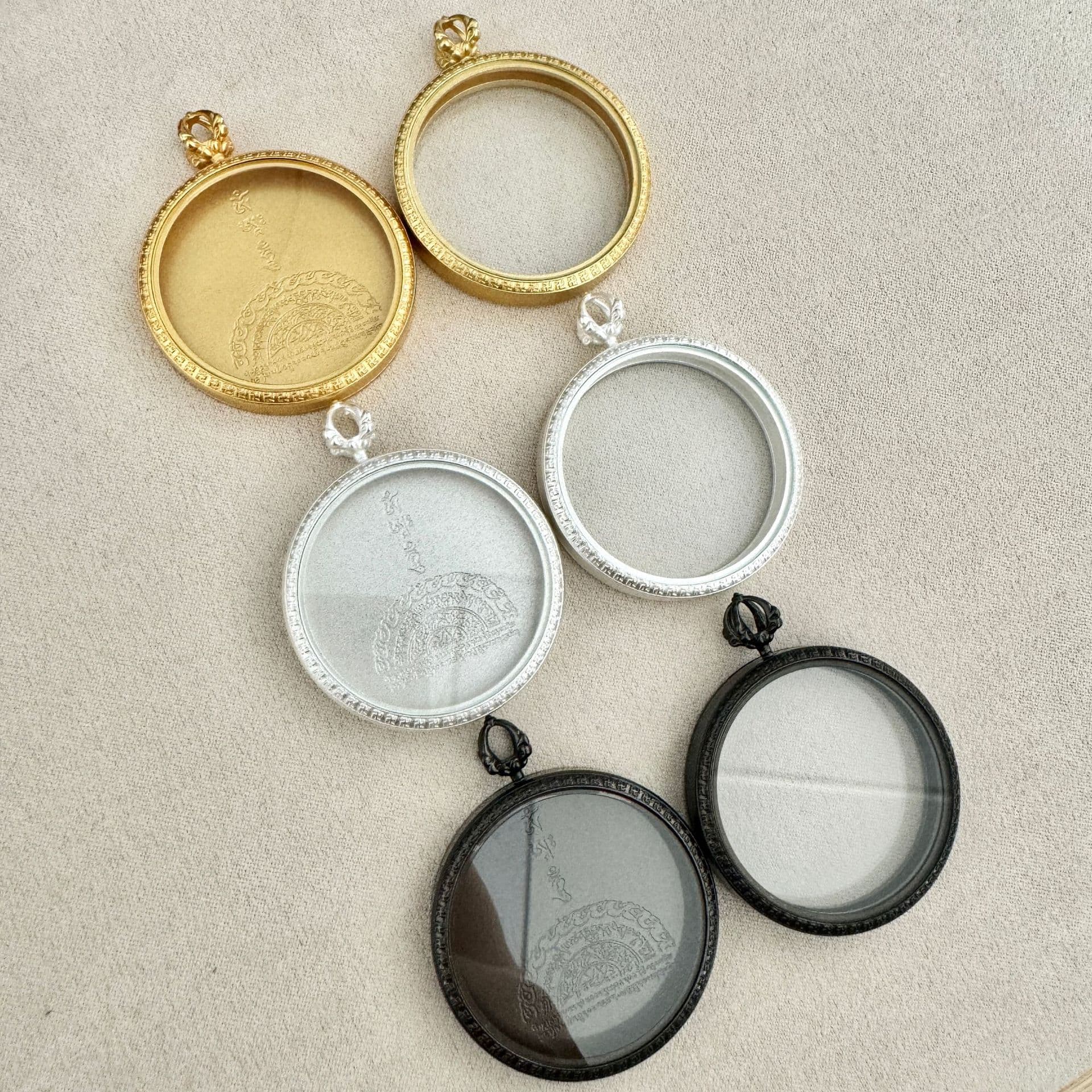 [Titanium Steel] New Waterproof Titanium Steel Thangka 3.5 Gold Silver Black Gau Box Pendant Single-sided Double-sided Thangka Case