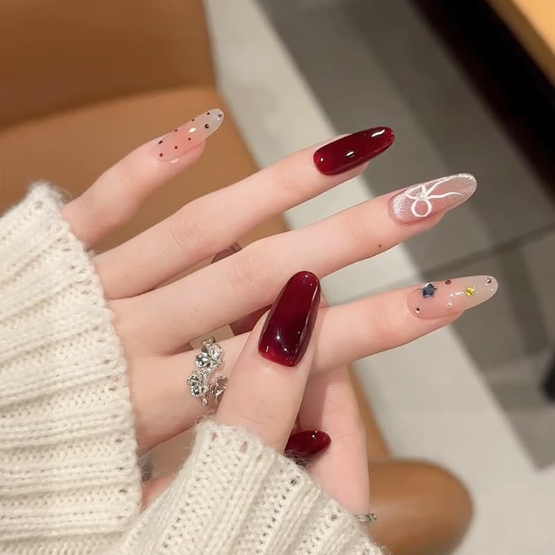 Spring and Summer Hot-Selling Wearable Nail Tips Premium French Rhinestone Nail Art Stickers Sweet Girl Style Press-On False Nails