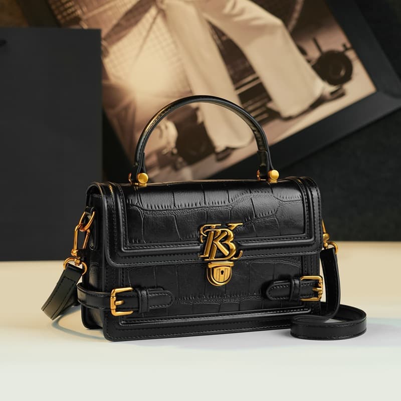 Counter genuine 2026 genuine leather new fashion green stone pattern high-end portable crossbody shoulder small square bag for women