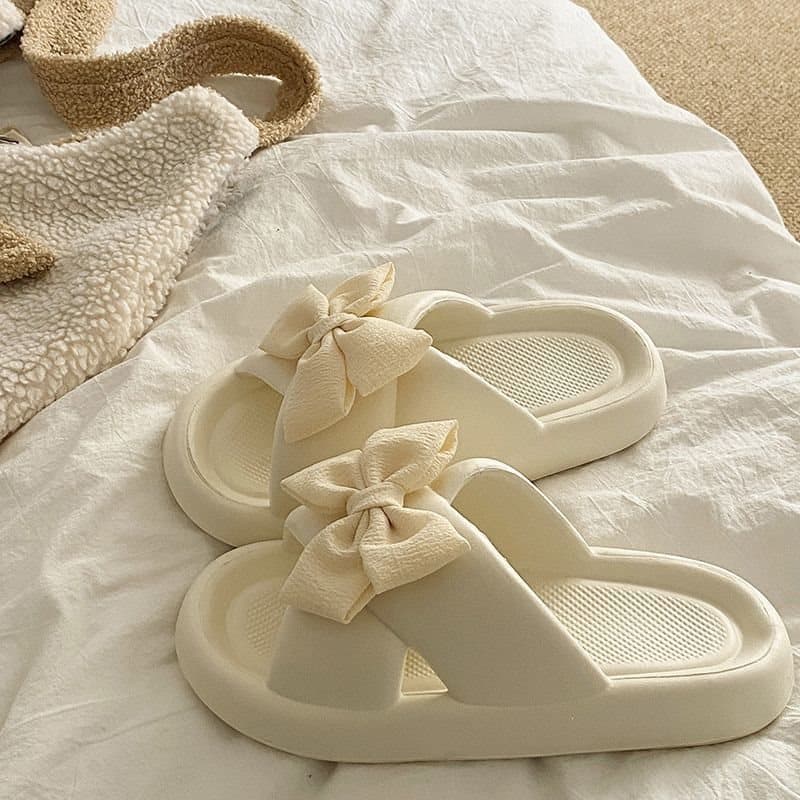 2025 New Bowknot Slippers, Trendy and Stylish, Non-Slip, Odor-Resistant, Suitable for Both Indoor and Outdoor Use, Versatile Cross-Strap Slippers