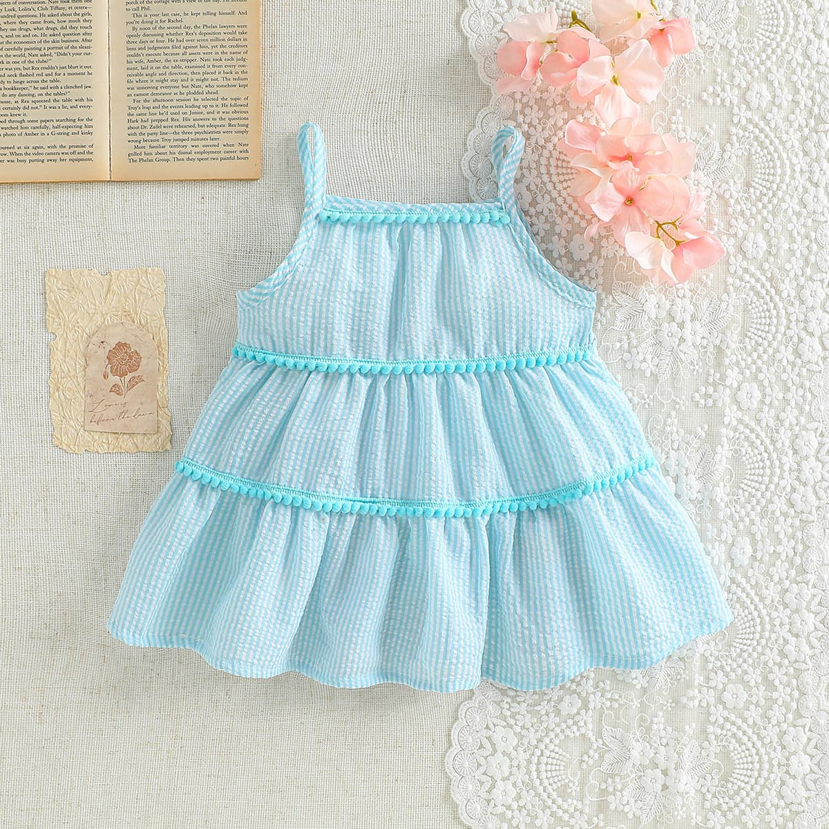 New summer baby girl light blue dress, loose, comfortable and not tight, the first choice for going out in summer