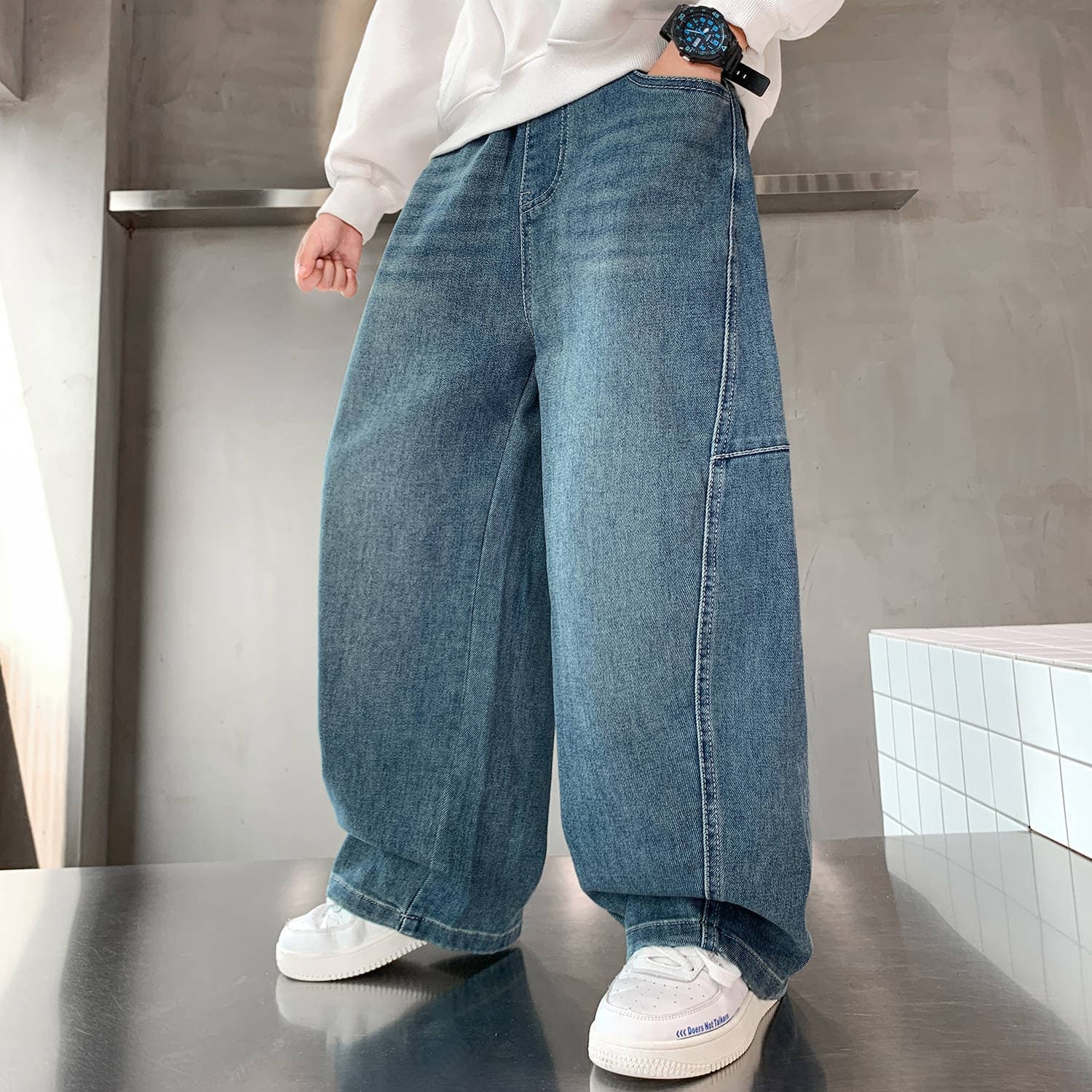 Children's Straight Leg Jeans 2026 New Style Korean Fashion Loose Fit Pants for Boys Spring and Autumn
