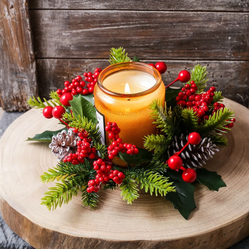 New Christmas decoration supplies red berries, pine cones, pine needle candlesticks, scented candle cups, decorative small wreaths, ring ornaments