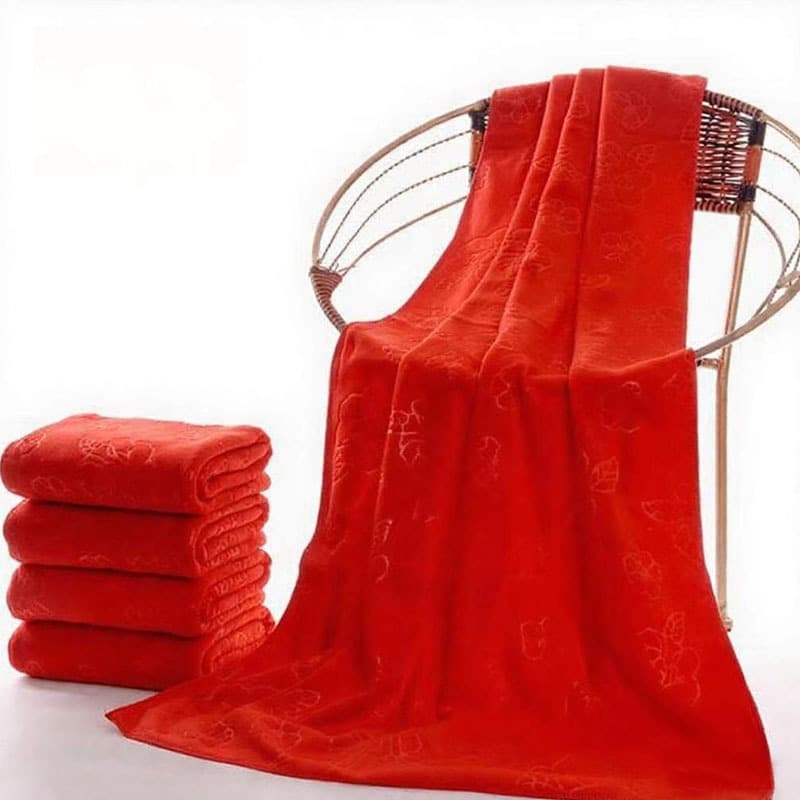 Manufacturer Wholesale Deep Red Bath Towels, Microfiber Wedding Favors with Embossed Double Happiness, Absorbent and Thick 70*140