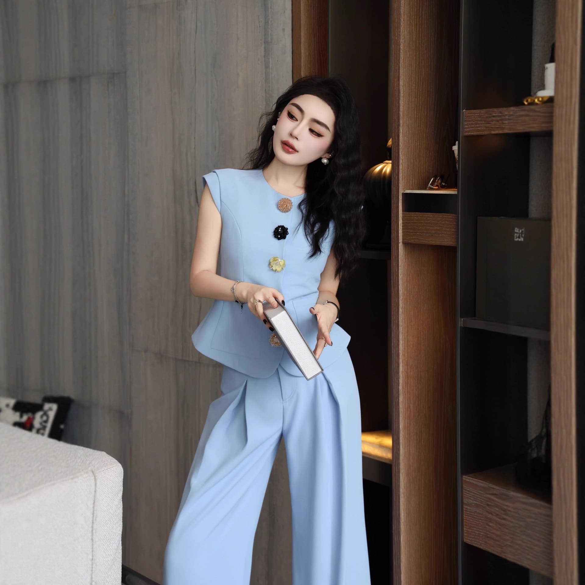 New Summer Fashionable Women's Suit: Sleeveless Waist-Tied Top + Flowing Wide-Leg Pants Stylish Two-Piece Set
