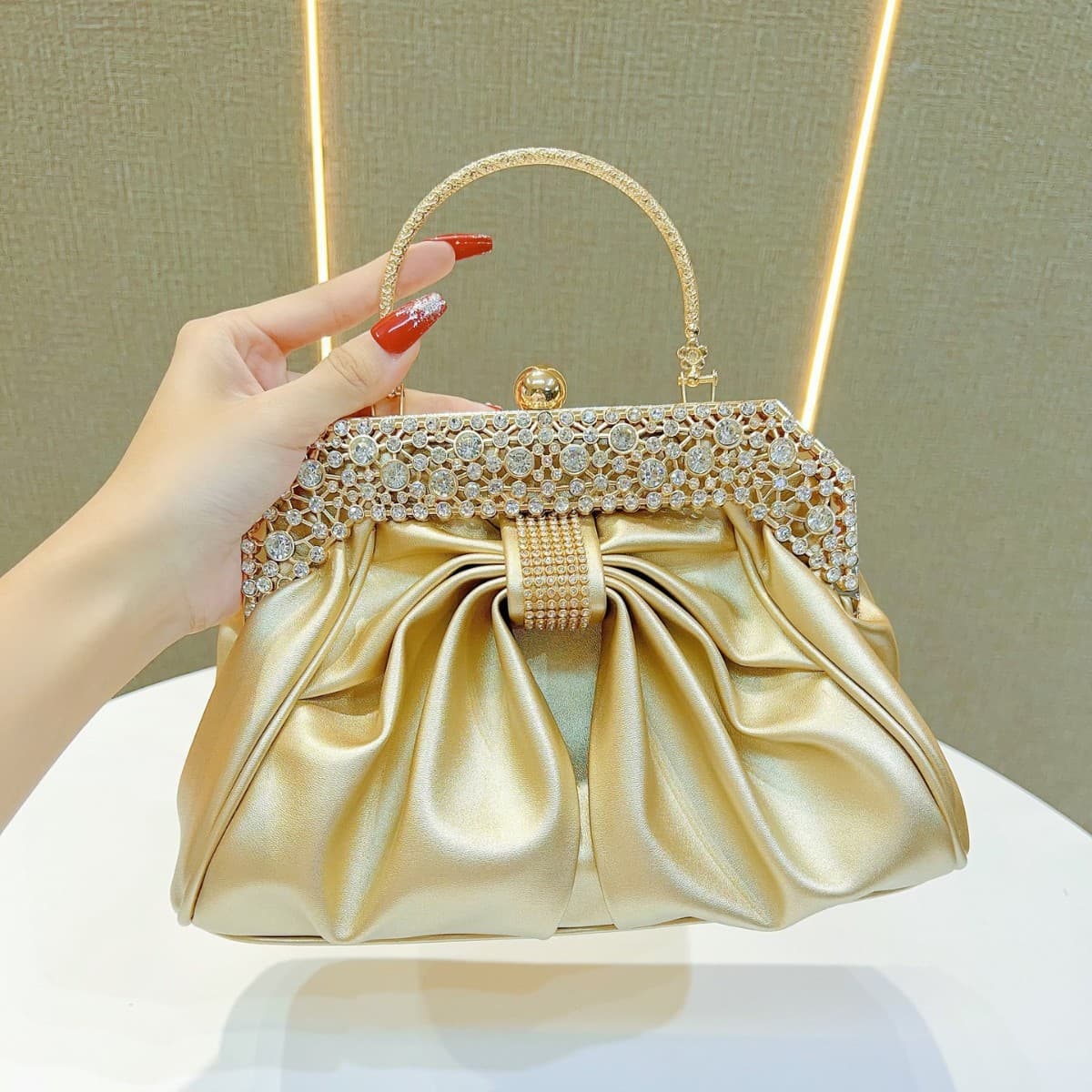Fashionable Diamond Embedded Ladies Evening Bag Single Shoulder Crossbody Handbag for Party Wedding Anniversary Dinner