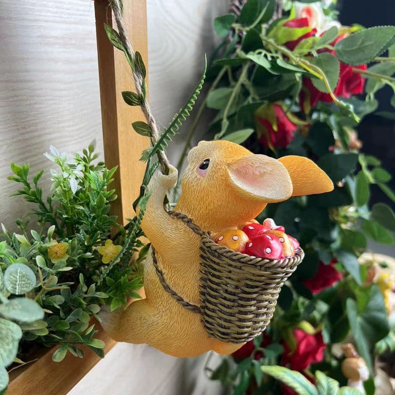 Cute Animal Climbing Small Rabbit Wall Mount Homestay Outdoor Garden Ornament Courtyard Tree Climbing Scene Pipe Decoration