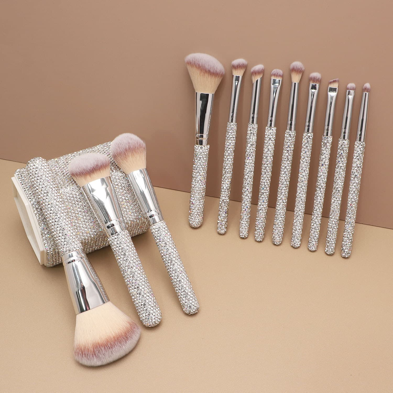 Cross-border hot style diamond-encrusted makeup brush, foundation brush, loose powder brush, eye shadow brush, diamond wooden handle makeup set brush, beauty makeup brush