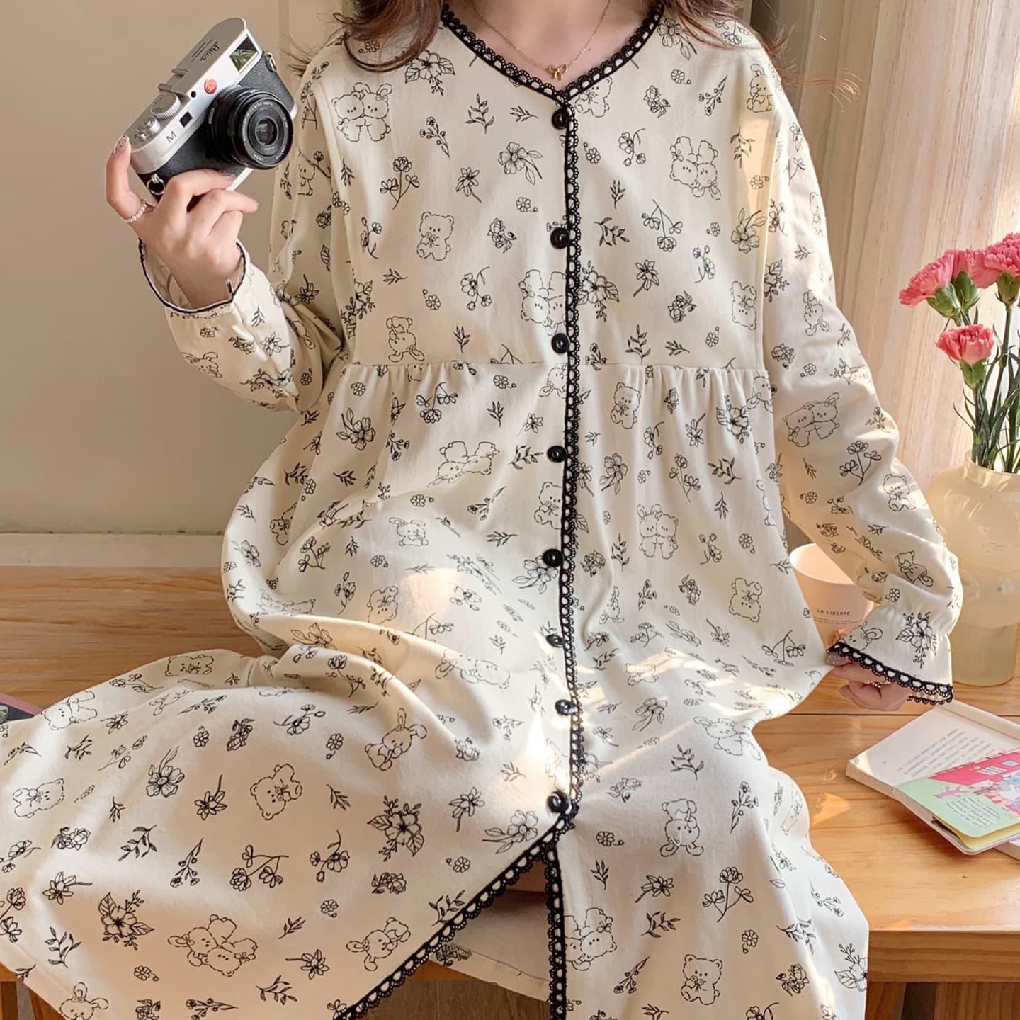 Breastfeeding nightgown with breast pads, spring and autumn thin cotton, long-sleeved nightgown for maternity in the delivery room, pregnant women breastfeeding and going out