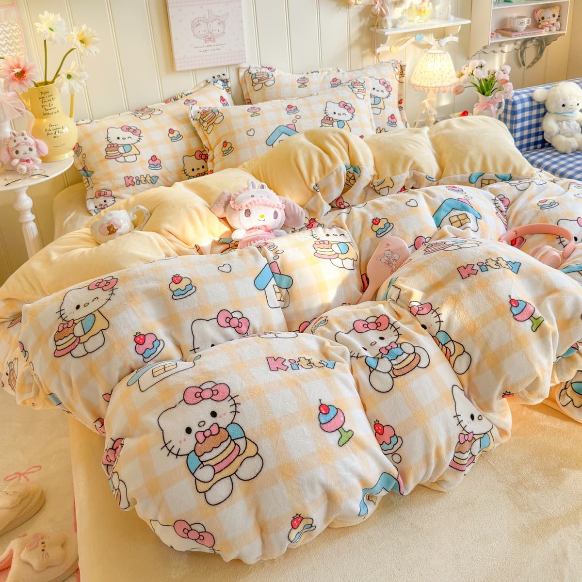 Cartoon milk fleece four-piece set, winter thickened warm double-sided fleece sheet and duvet cover, cute student dormitory three-piece set.