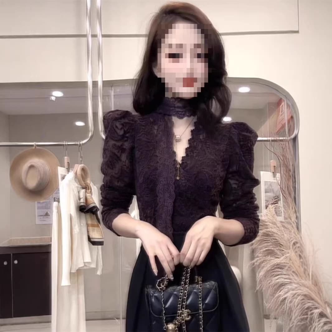 French Style V-Neck Lace Base Top for Women 2025 Fall New Trendy Slim Fit Long Sleeve Top
