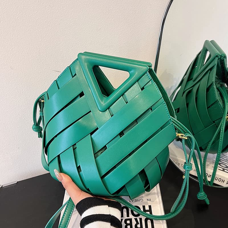 2024 New Style Woven Hollow Women's Handbag with Triangle Magnetic Buckle, Shoulder Crossbody Bucket Bag