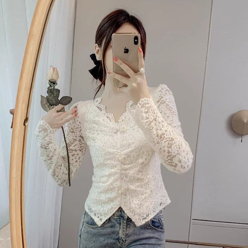 Fleece-Lined Lace Base Layer Top for Women Autumn Winter 2026 New Slim Fit V-Neck Pleated Elegant Top Long Sleeve Inner Layer