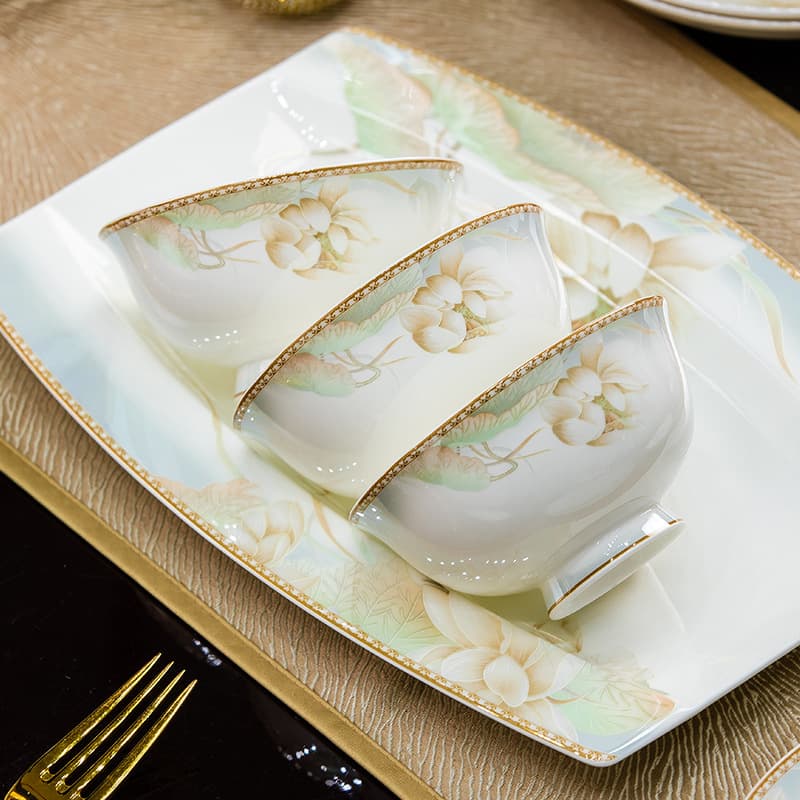 New Light Luxury High-Temperature Ceramic Dinnerware Set, Jingdezhen Chinese Style Housewarming Gift Bowls and Plates Combination