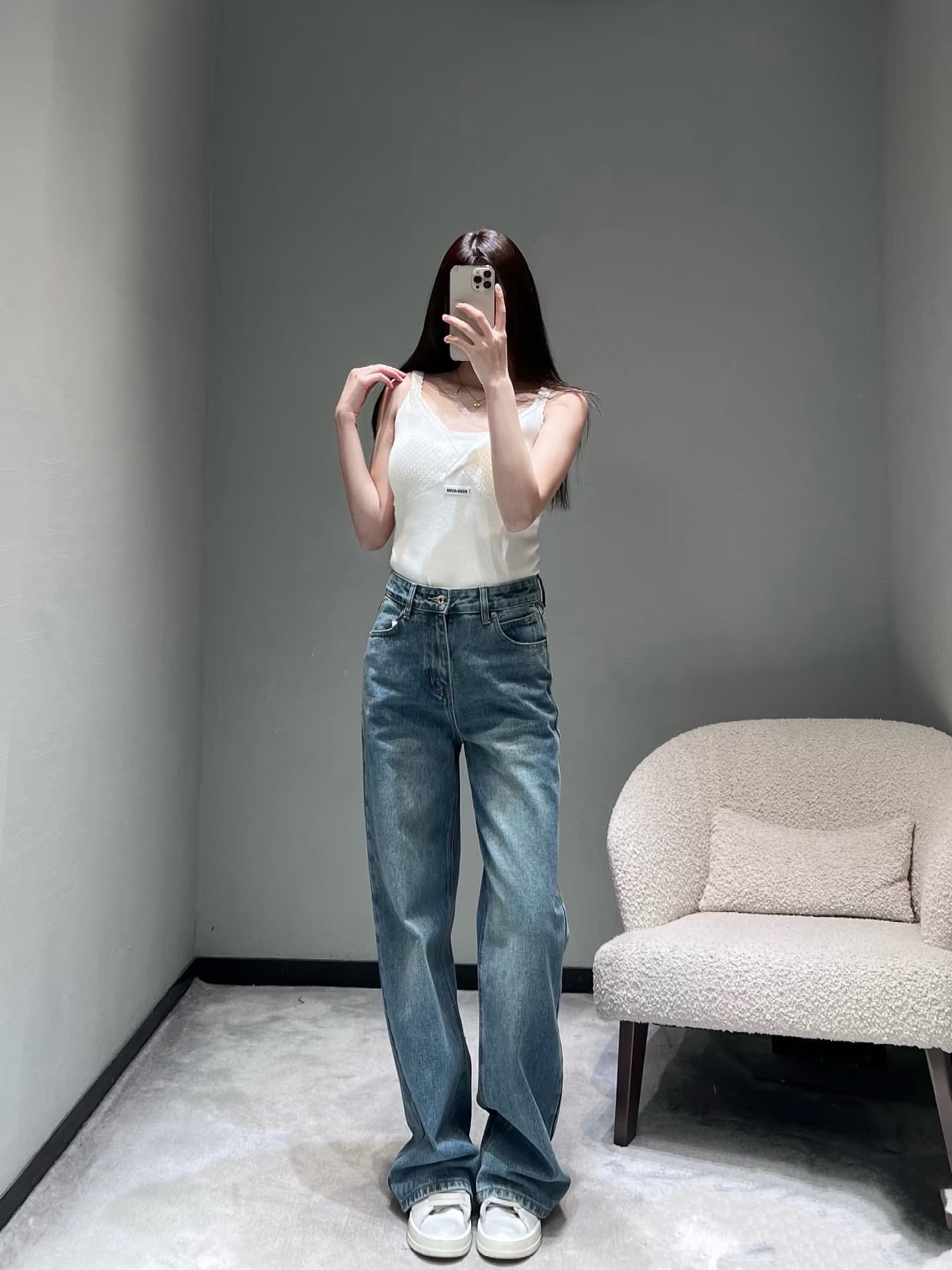 In Stock LOEW* Pocket Embroidery American Vintage Style Jeans Washed Blue Distressed Slim Straight Leg Long Pants for Women