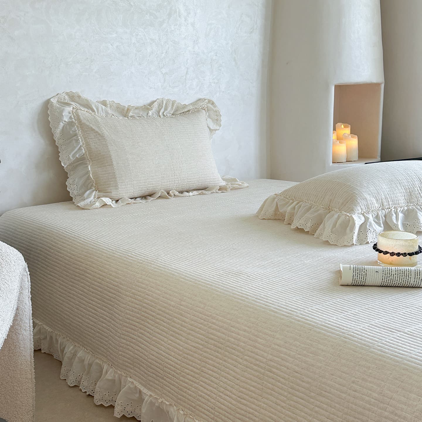 French Princess Style Herringbone Cotton-Linen Bed Cover 3-Piece Set, All-Season Quilted Thickened Fitted Sheet Non-Slip Bedspread
