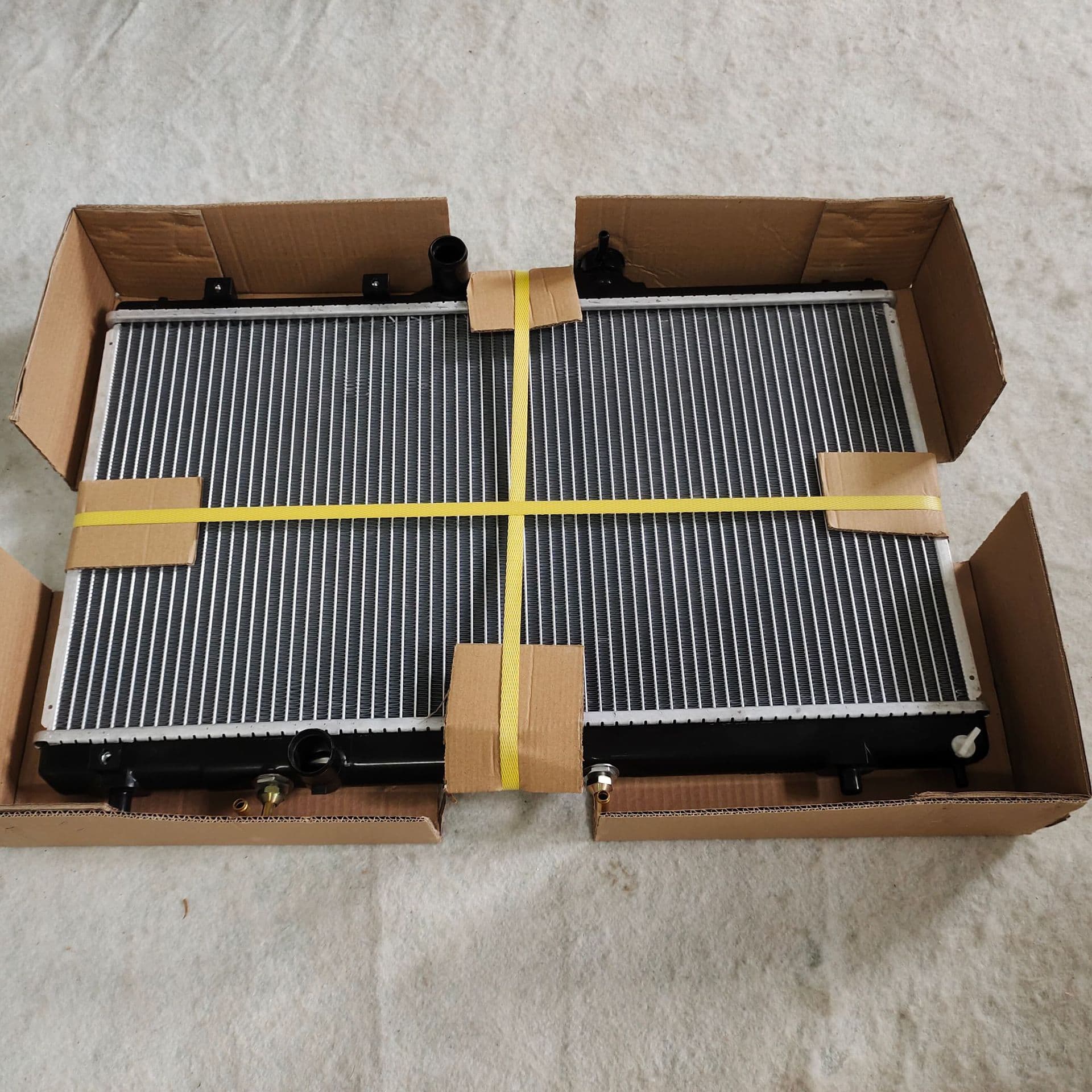 Factory Direct Car Radiator for 96 Corolla AE110 Part No. 16400-15600 Hot Sale