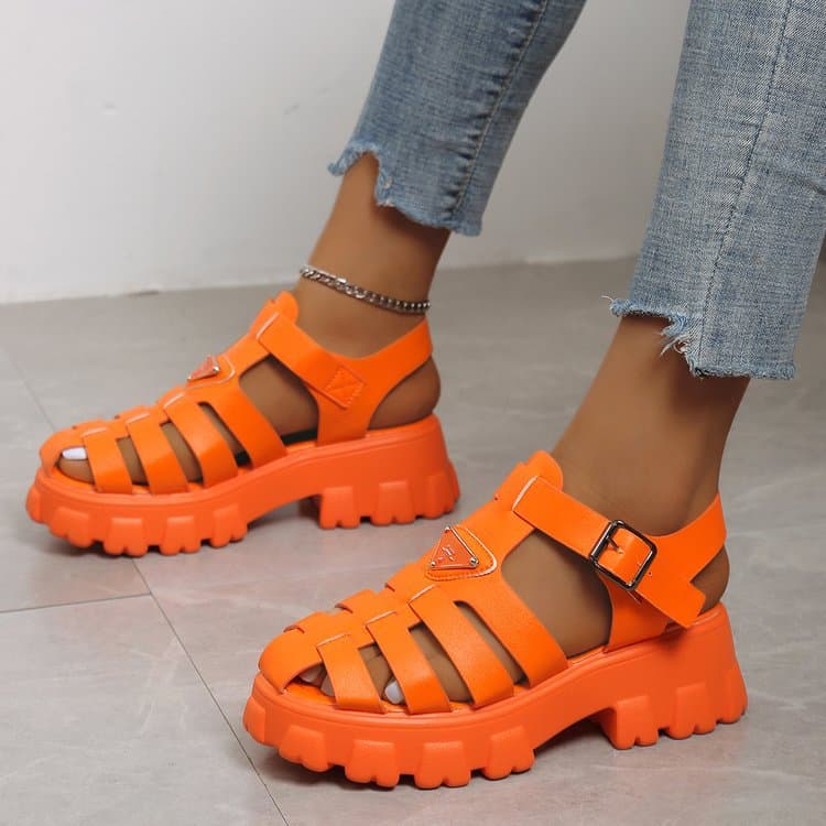 In Stock Roman Sandals for Women 2024 Summer New Style Closed-Toe Platform Thick-Soled Hollow Buckle Large Size Women's Sandals