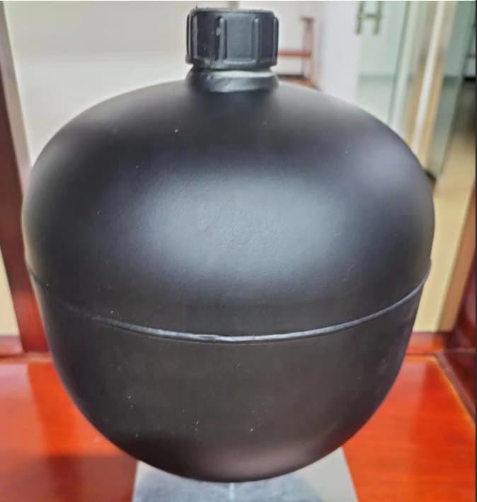 Accumulator NXQ-A6.3, hydraulic system pressure compensation energy storage, ACS-3-3.5G-S bladder-type hydraulic compensator.
