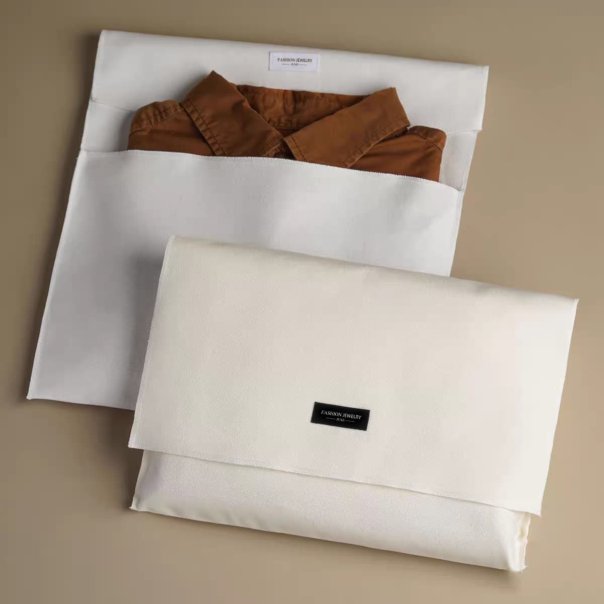 Factory wholesale storage dust-proof bags for branded clothing and foldable bags, customizable with woven or printed logos on pure cotton fabric.