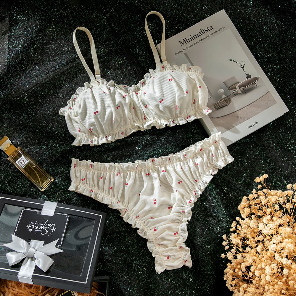 Russian Hot-Selling Ins Simple Style Sexy Women's Bra and Panty Set with Pleated Craft Push-Up Solid Color