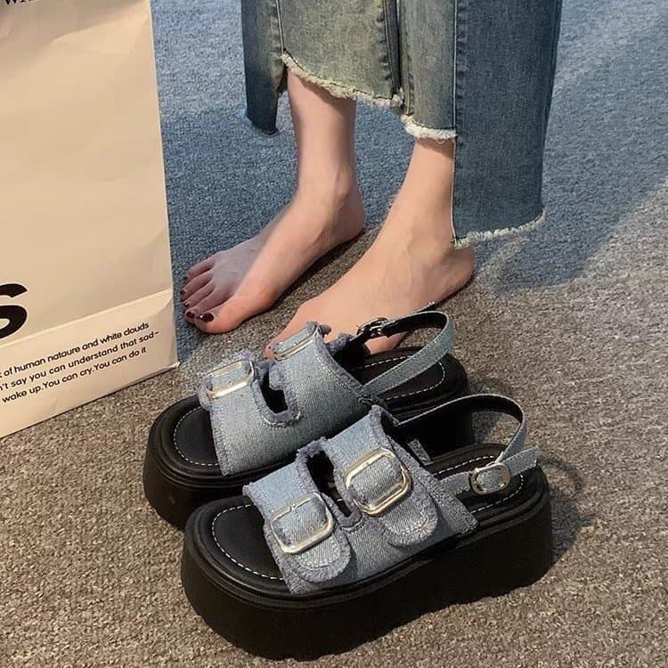 2026 new summer sandals for women, one-line buckle, denim style sandals, metal buckles, thick soles, heightening sandals for women