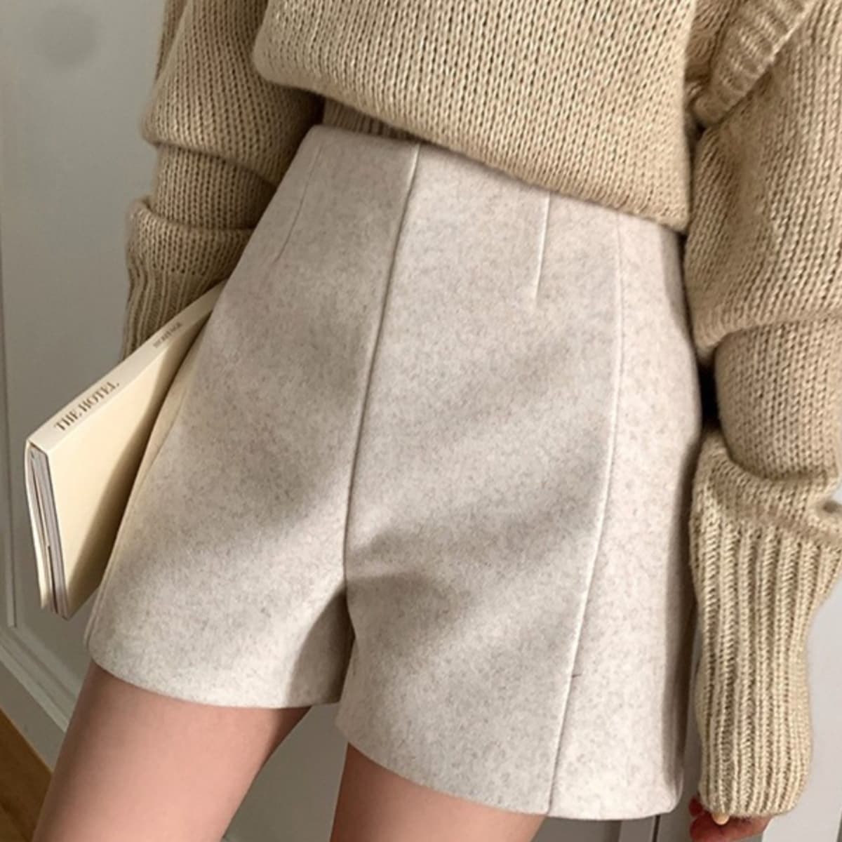 Women's wool shorts for autumn and winter, 2025 new style, high-waisted, loose A-line, petite, loose casual wide-leg pants