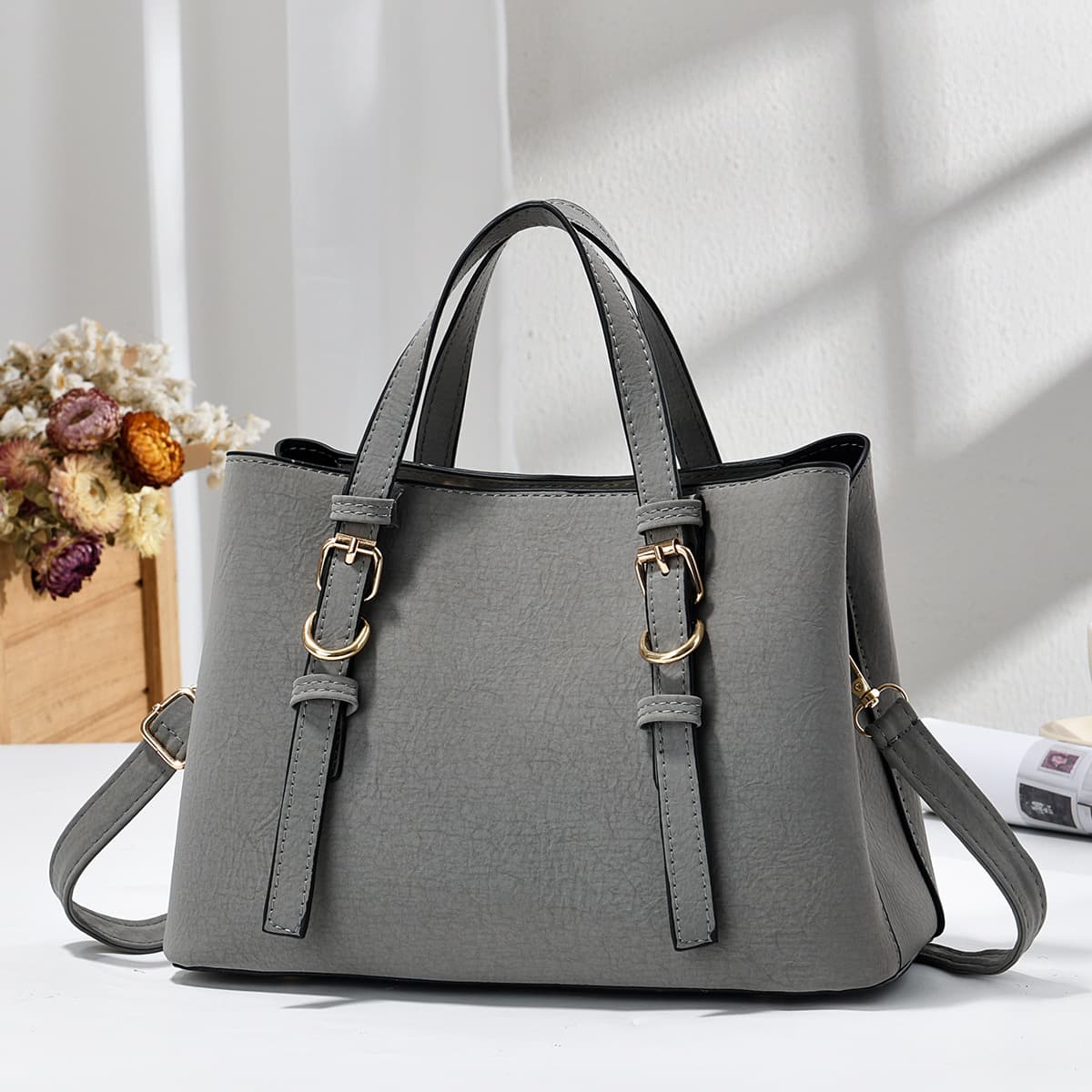 Women's Bag 2026 New Large Capacity Handbag Ultra Fashionable Shoulder Crossbody Bag Women's Commuter Shoulder Bag