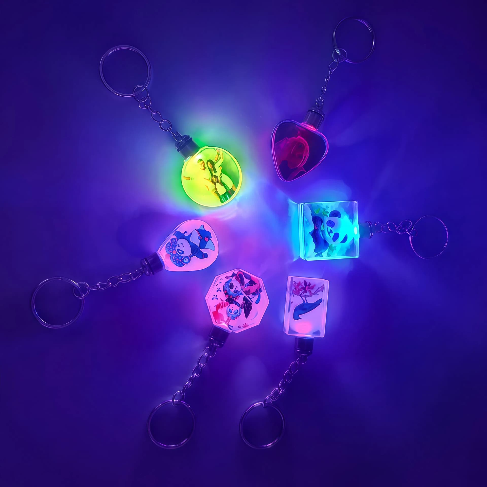 Cross-border Hot-selling Ins Style Heat Transfer Sublimation Blank Glow-in-the-Dark Keychain