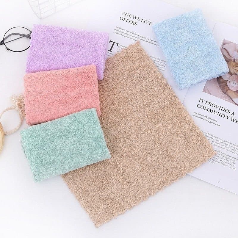 Coral fleece small squares with bear design, gift towels, face cloths, kindergarten hand wipes, baby drool bibs, vacuum-packable