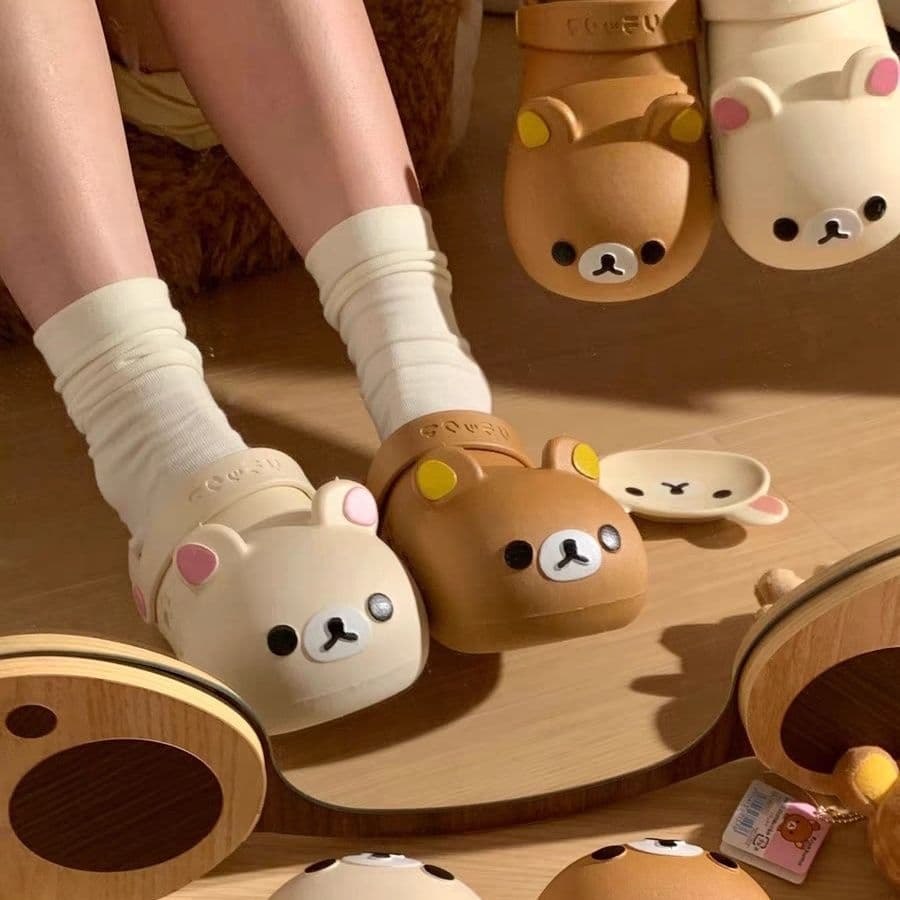 2026 Japanese Cartoon Relax Bear Croc Sandals for Women Summer Outdoor Beach Shoes Cute Cartoon Parent-Child Bear Slippers