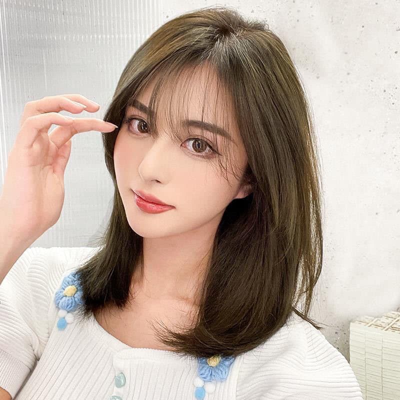 Women's Short Wig for Summer, Natural Full Cap Style, Age-Reducing Medium-Long Wig with Side Bangs