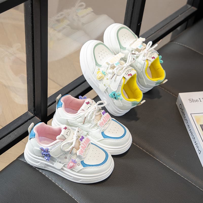 Girls White Shoes Cute Cartoon Children's Sports Shoes 2026 Spring Autumn New Middle Big Kids Casual Shoes Girls Board Shoes