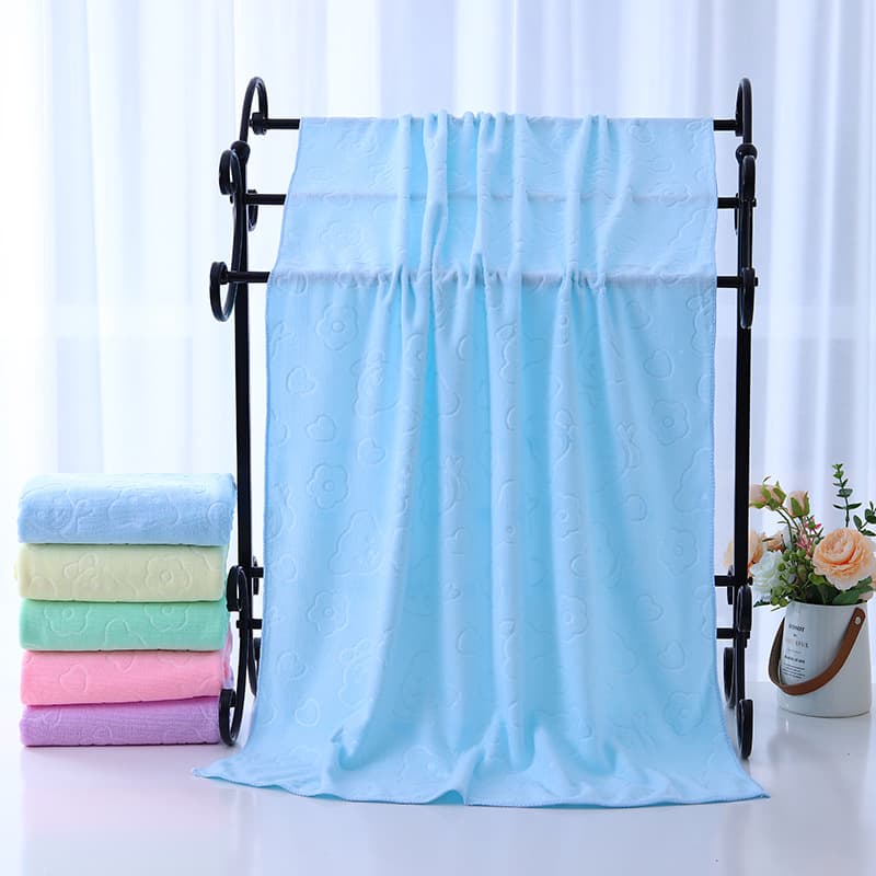 Microfiber Beach Towel Embossed Bear Towel Gift Absorbent Bath Towel Dry Towel Factory Wholesale Home Daily Use