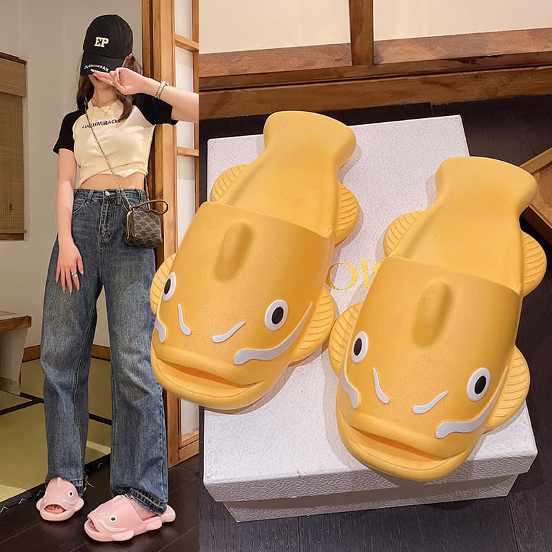 2024 Summer New Cartoon Catfish Thick Sole Casual Slippers for Women Ins Viral Couple One-Strap Beach Fish Slippers