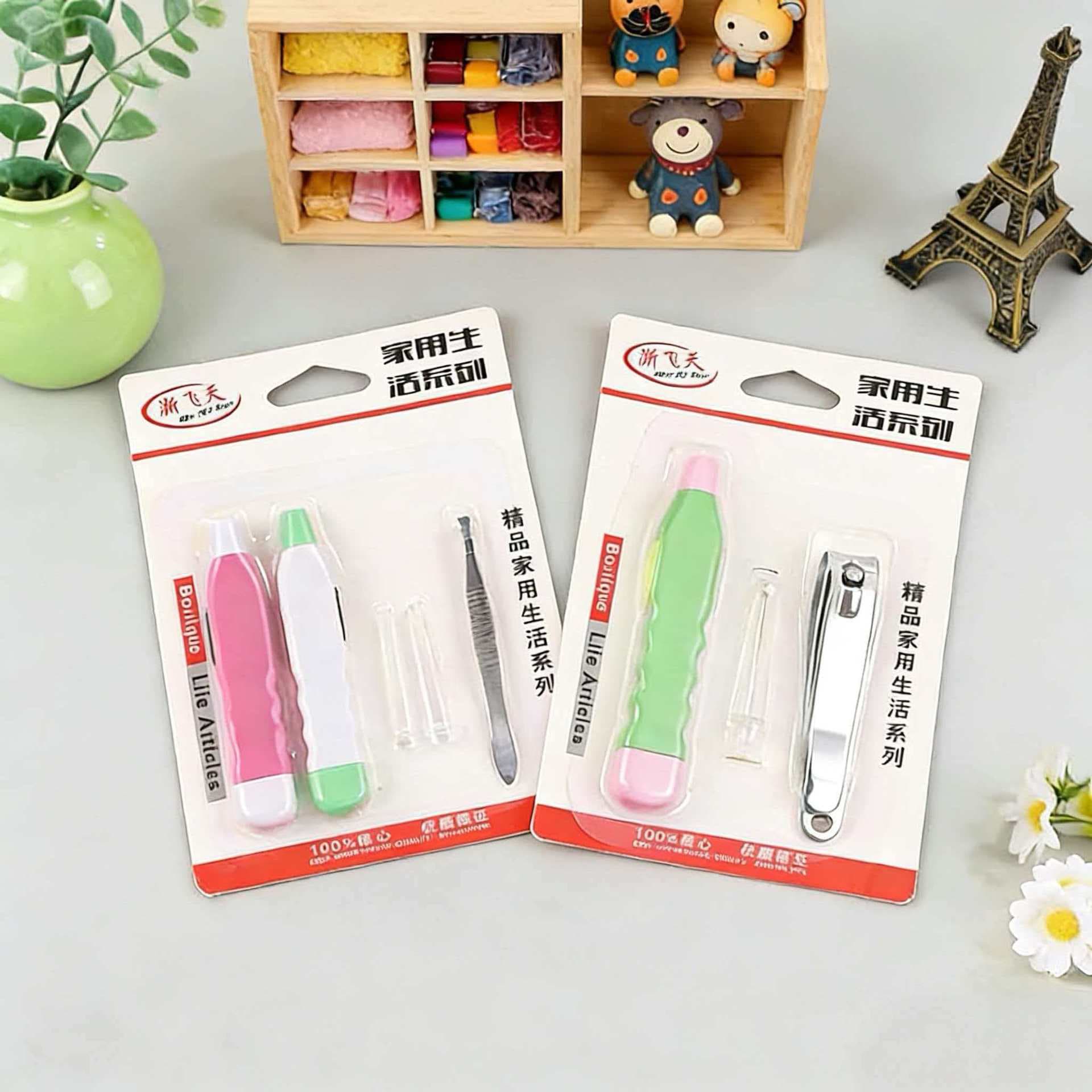 Glowing Ear Pick Nail Clipper Set, Illuminated Ear Scoop with Eyebrow Tweezers, Yiwu Household Goods Wholesale