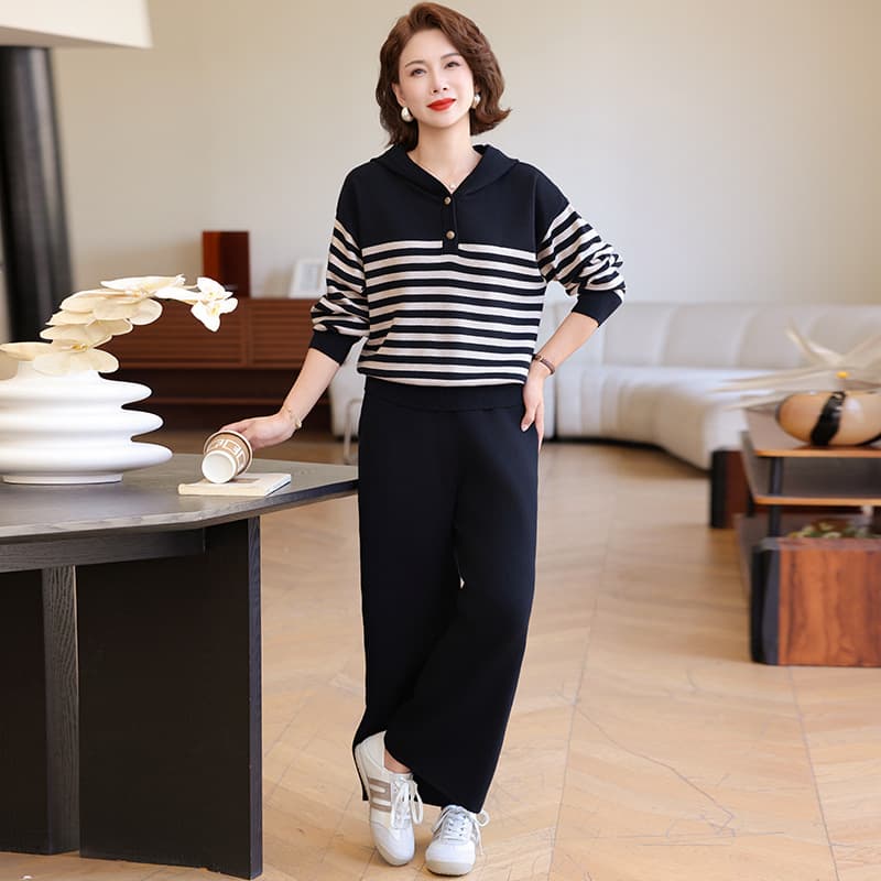 Mothers' Autumn/Winter Knit Two-Piece Set 2025 New Style, Middle-aged and Elderly Fashionable Plus Size Set