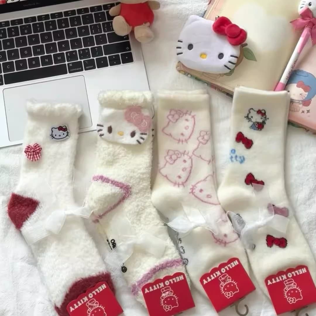 Thick Socks for Autumn and Winter, Warm Cartoon Hello Kitty Plush Home Floor Socks, New Cute Soft Mid-Calf Sweet Style