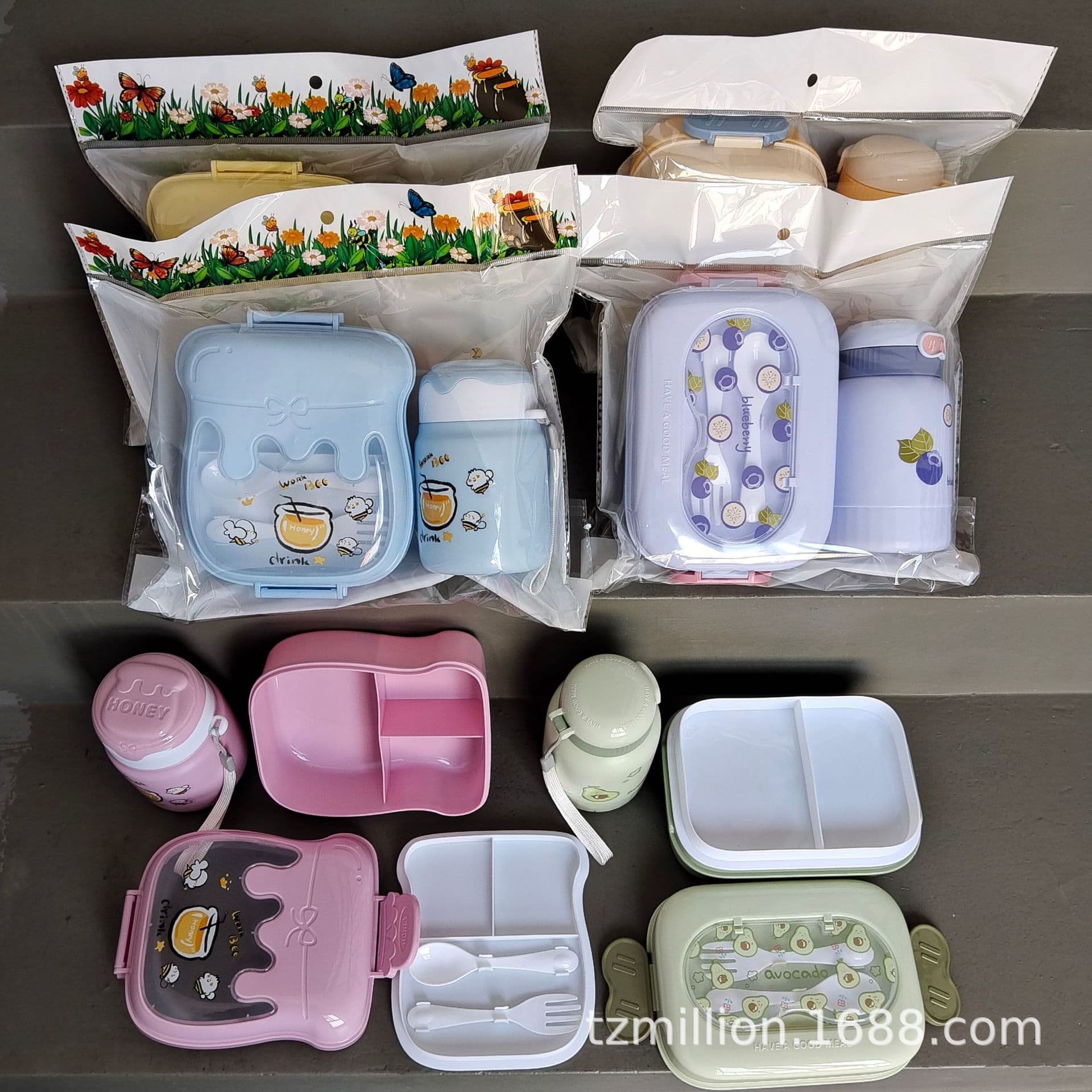 Trending Cartoon Student Lunch Box with Spoon and Fork, Two-Layer Plastic Bento Box with Compartments, Lunch Box Set