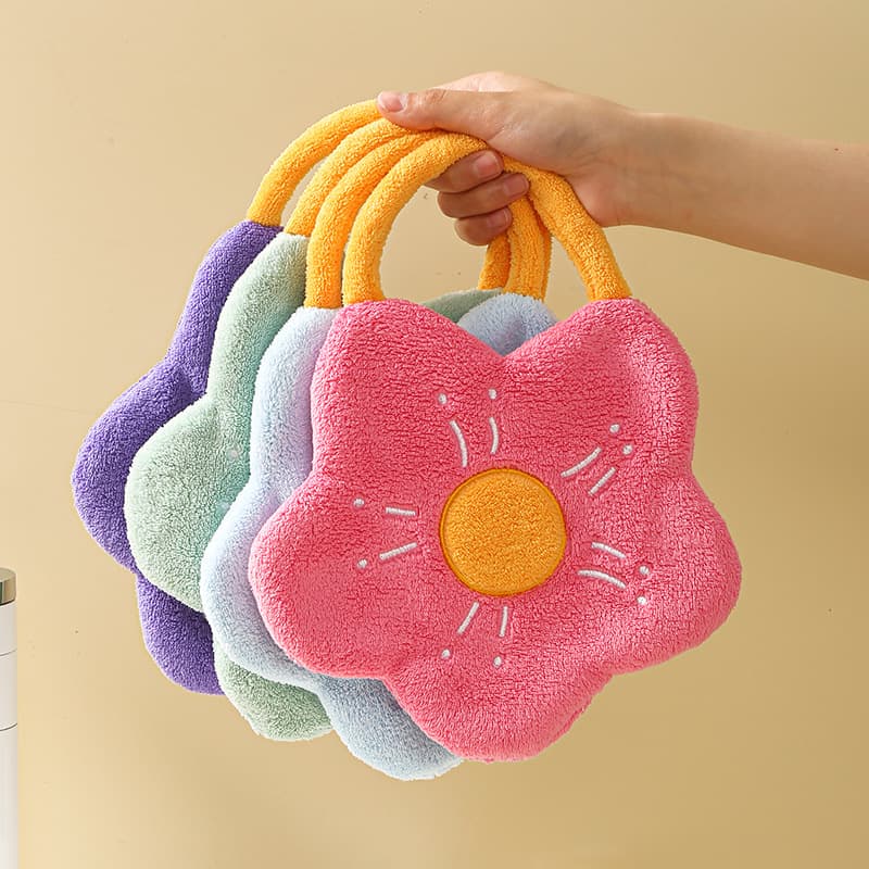 Thick Coral Fleece Hanging Hand Towel, Creative Cartoon Flower Hand Towel, Cleaning Cloth for Tables, Wholesale