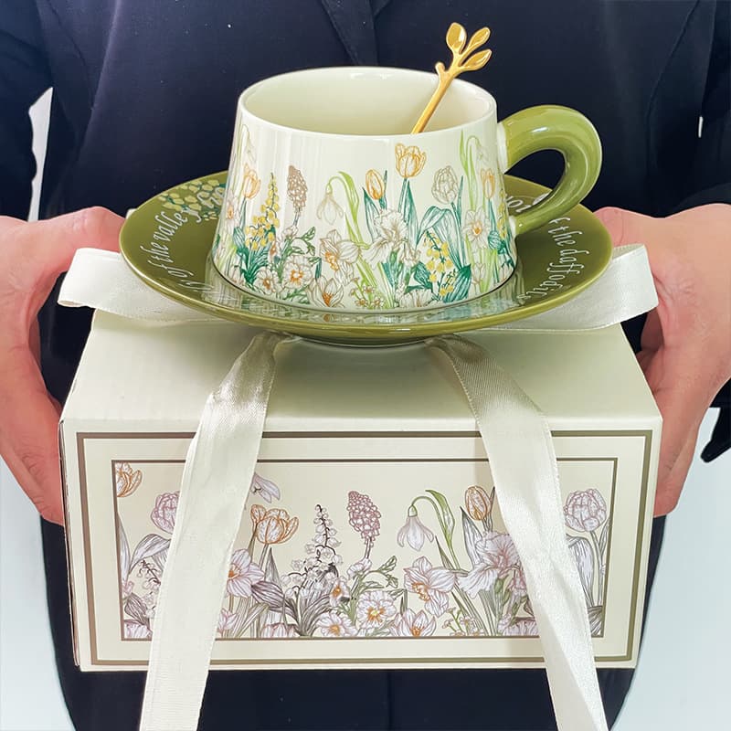 Gift souvenir Morris-style designer collaboration retro floral bird coffee cup and saucer set
