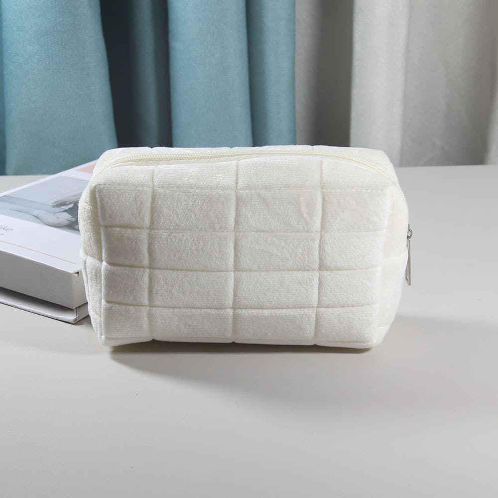 Ins-style makeup bag, niche design storage pouch, small bag for inside your bag, portable travel premium toiletry bag