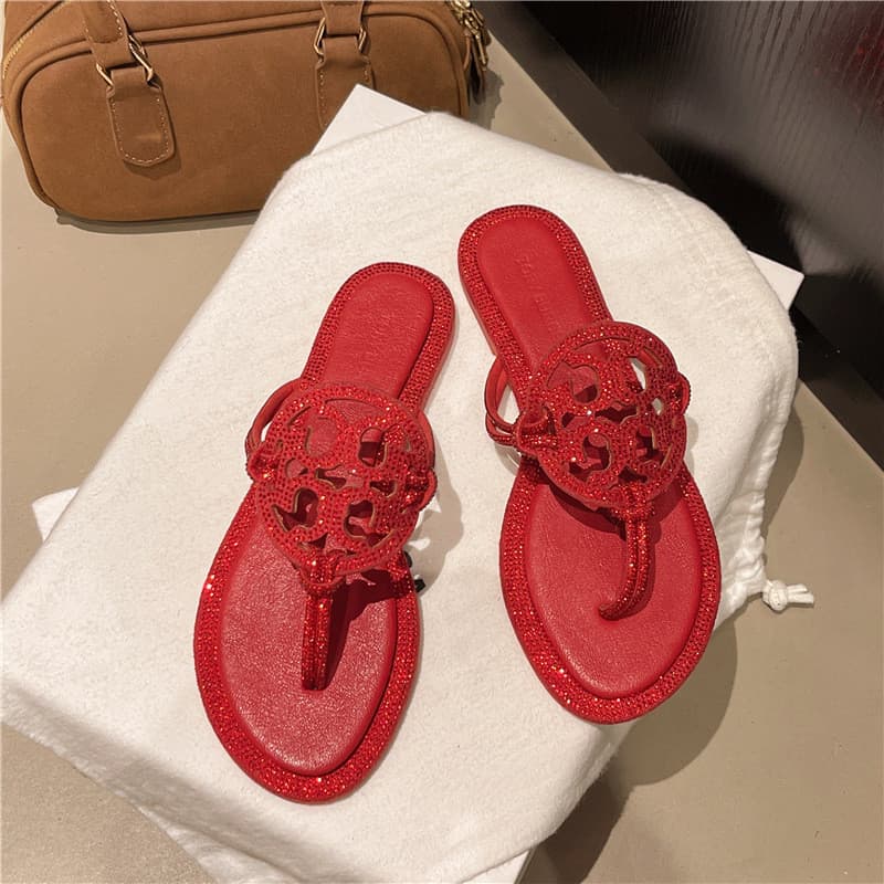 New Style Rhinestone Flat-Soled Women's Slippers, European and American Fashion Beach Flip-Flops with Rhinestones