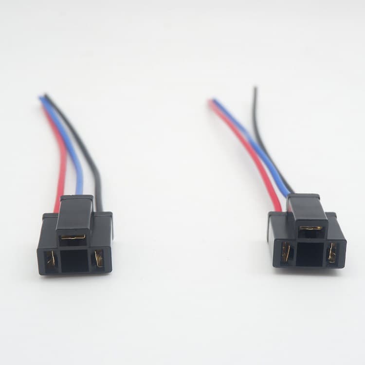Factory supply 12V flasher with three-pin socket, electric vehicle flasher, motorcycle turn signal relay