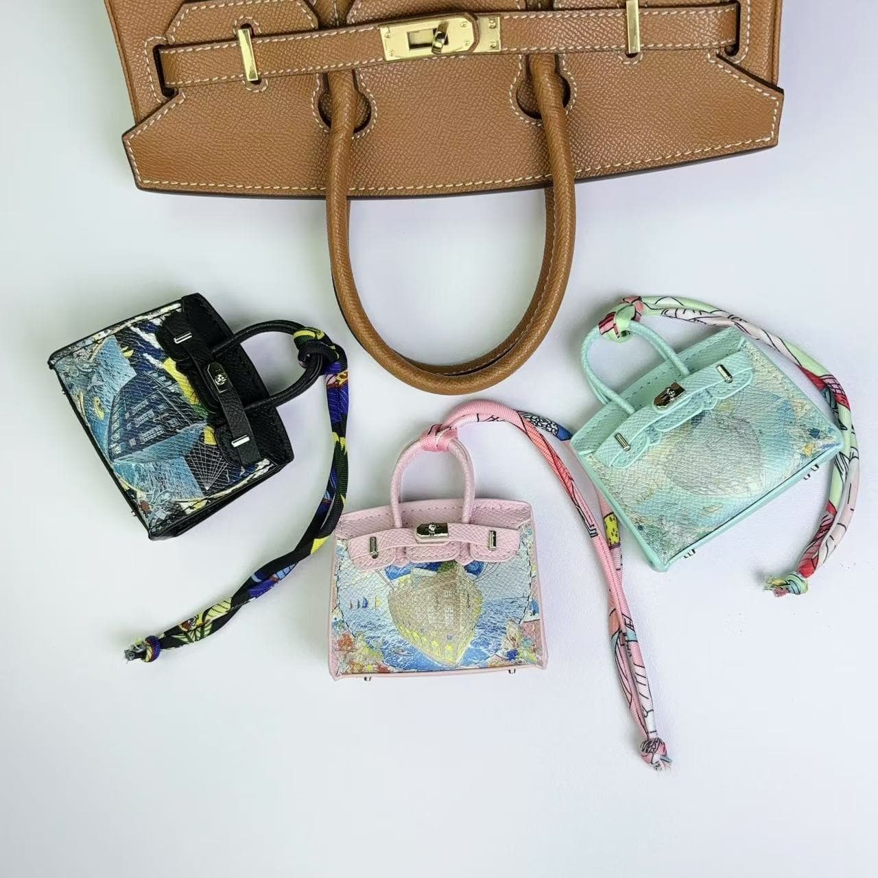 New Premium Printed Sailboat Platinum Bag Creative Print Bluetooth Earphone Bag Car Ornament Bag Charm Versatile for Women