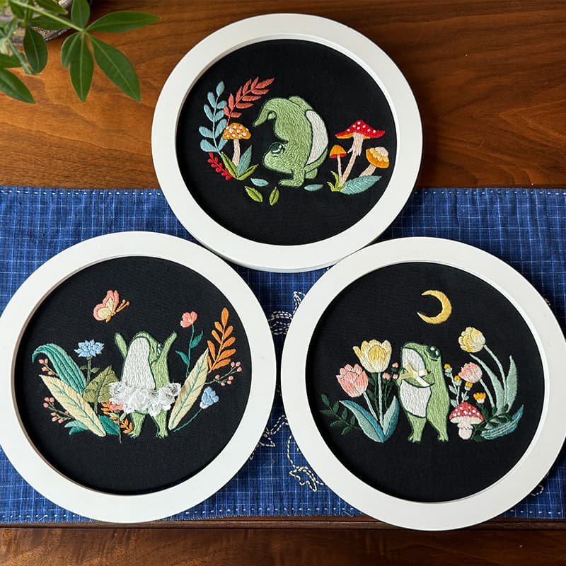 Little Frog Lu Embroidery Beginner English Embroidery DIY Material Kit Cute Frog Floral Creative Children's Painting