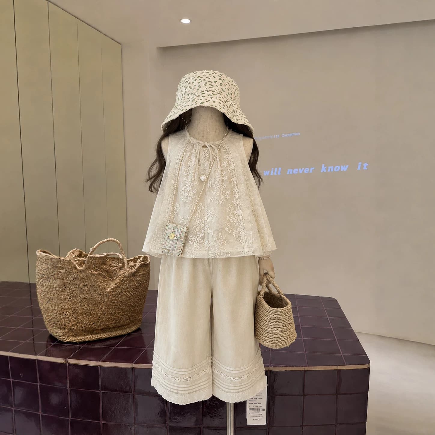 Girls Comfortable Cotton and Linen Suit 2025 Summer Baby Lace Embroidered Sleeveless Vest Top Lace Straight Leg Wide Leg Pants