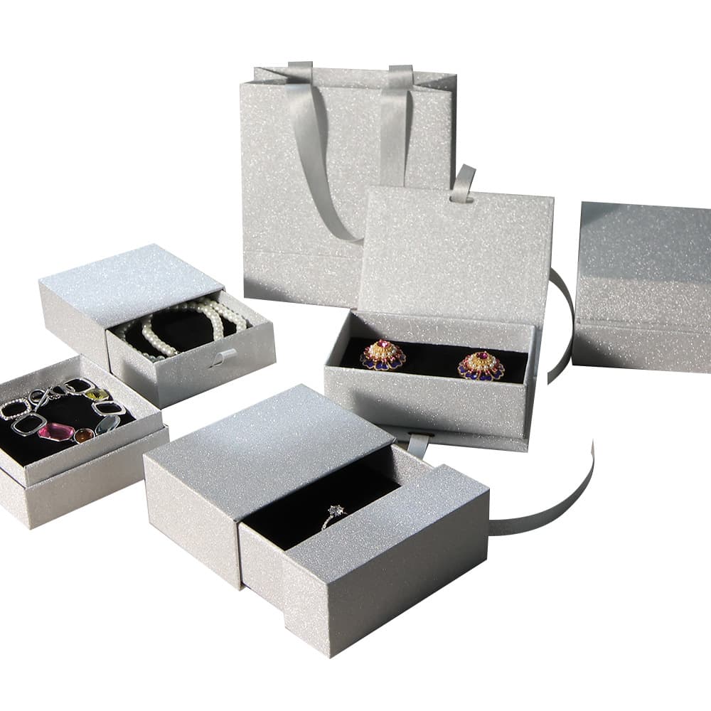 Shiny Silver Paper Xiaohongshu Hot-Selling Jewelry Packaging Box In Stock Customizable Ring Bracelet Beaded Gift Box