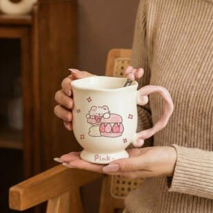 Ins-Style High-Aesthetic Birthday Gift for Women, Souvenir, Cartoon High-Foot Ceramic Mug Gift Box Set