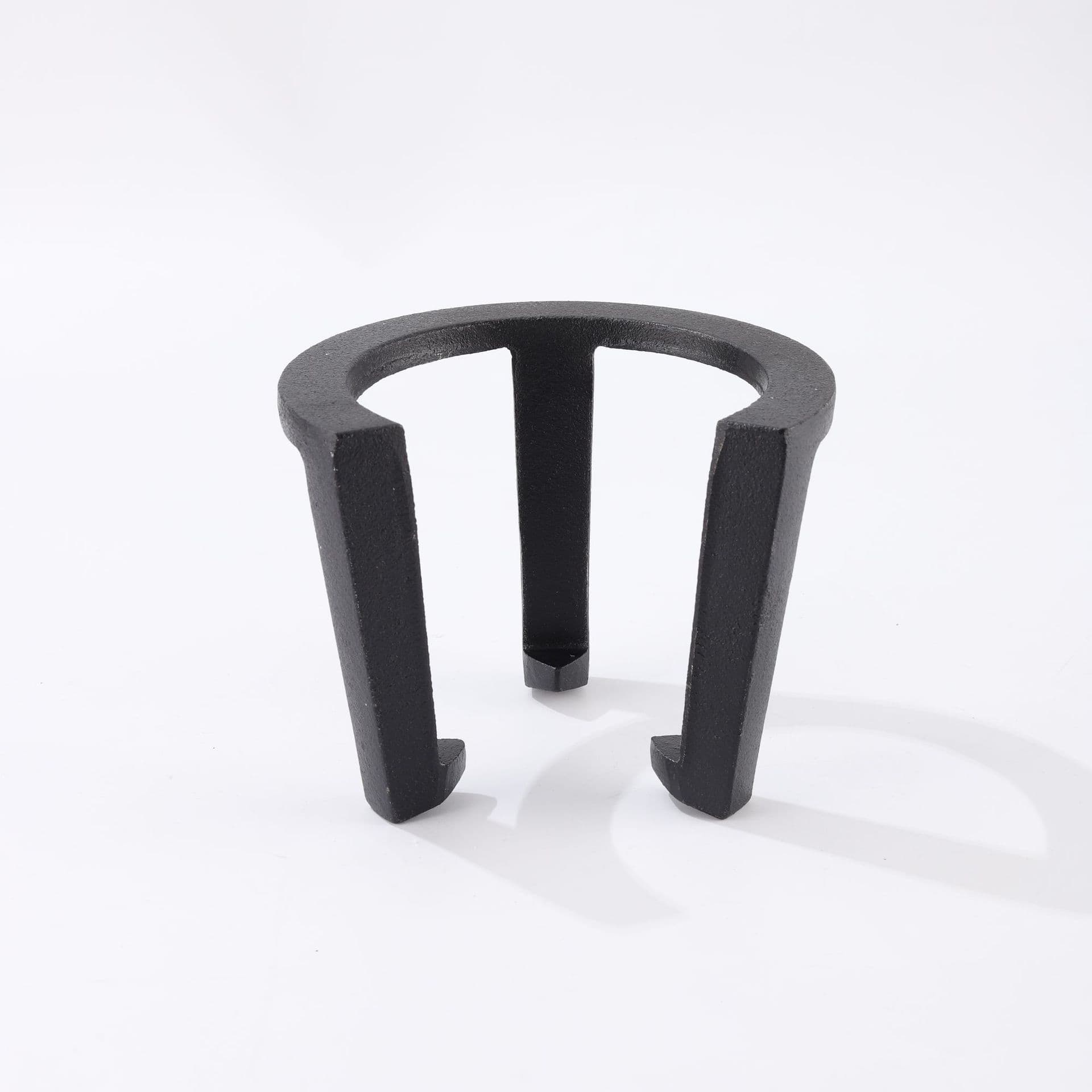 Wholesale cast iron tripod cast iron kettle accessories Wood stove stand tripod alcohol lamp cast iron fire bowl stand